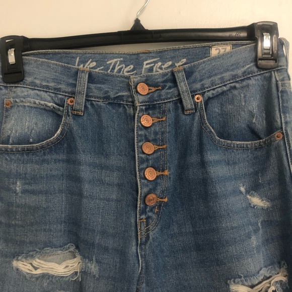 We The Free Regular High Rise Distressed Light Wash Raw Hem Button Fly Jeans - Picture 3 of 8